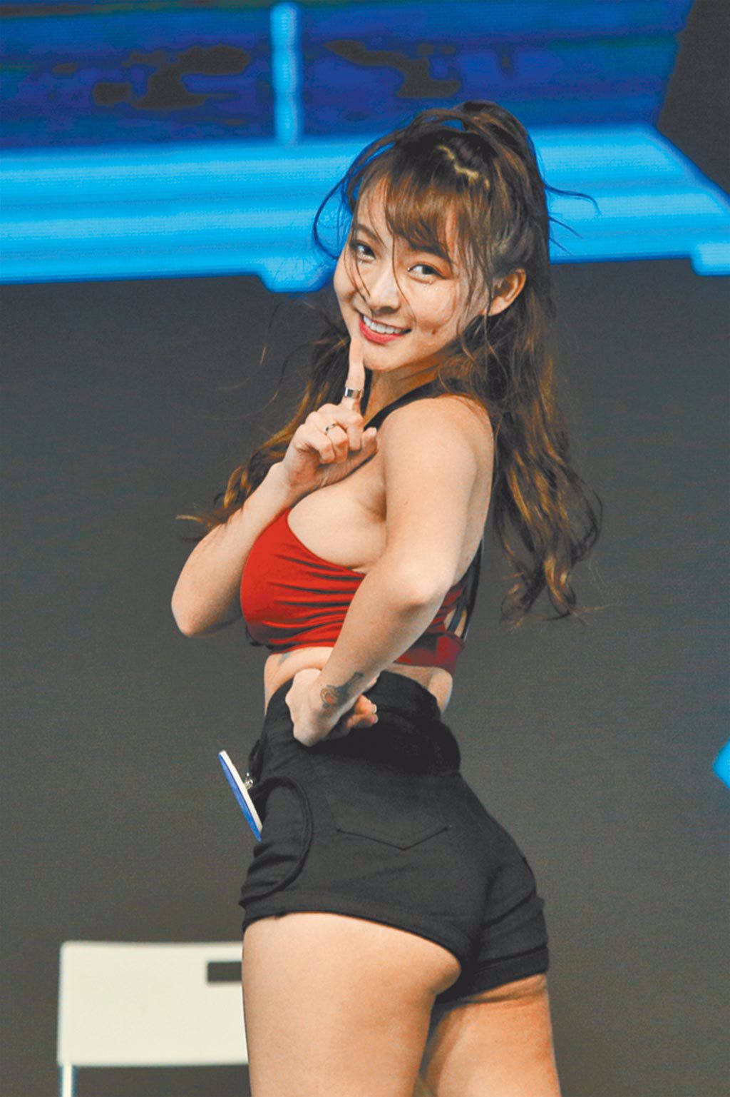 樂天桃猿啦啦隊20日「Rakuten Girls」舉辦徵選會，經過最終決賽時，林襄展現精湛舞姿，獲得評審青睞。（杜宜諳攝）