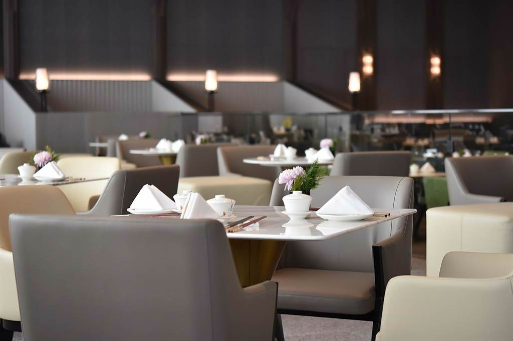 高雄朕豪酒店旗艦中餐廳〈皇豪〉中餐廳有460個座位，15間包廂，規模非常大。（圖／姚舜）