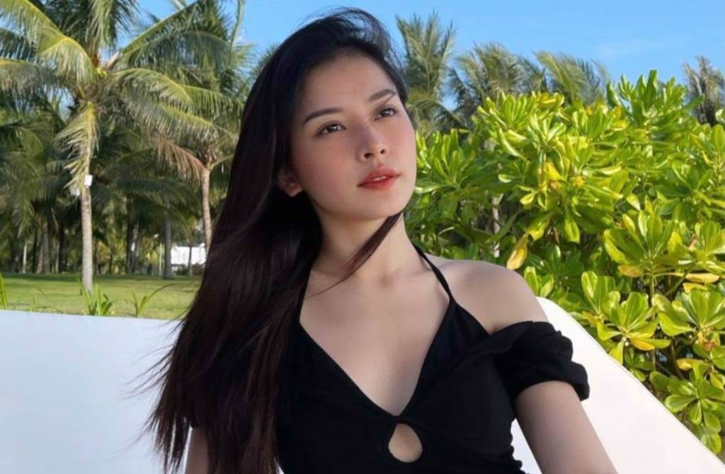 27歲越南女星芝芙（Chi Pu）以甜美臉蛋、魔鬼身材受封「越南第一美」、「人間精靈」。（圖／FB@Chi Pu）