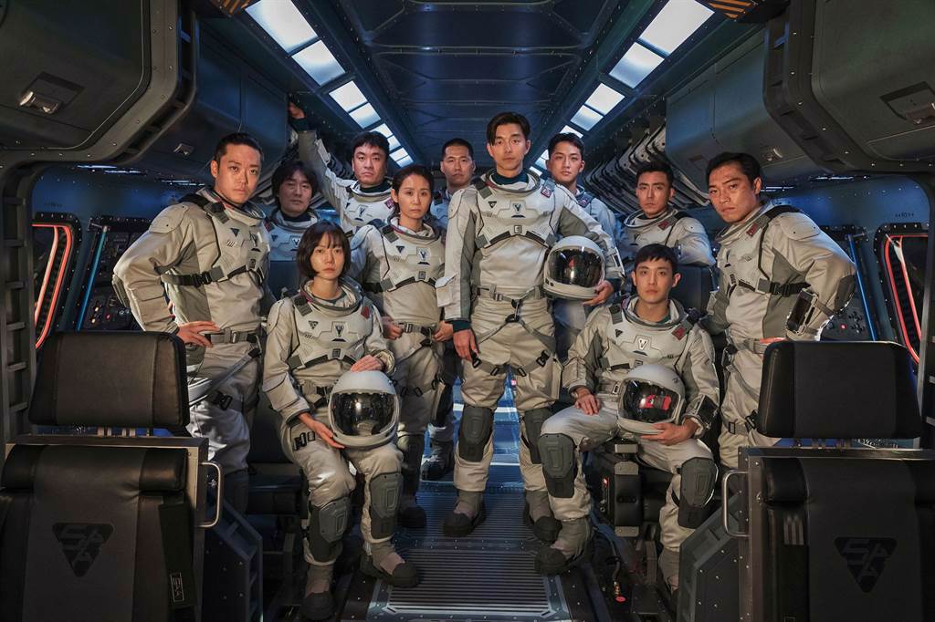 《寂靜的大海》由孔劉飾演的航太局隊長，帶領太空人菁英到地球以外的地方找尋拯救人類的方法。（Netflix提供）