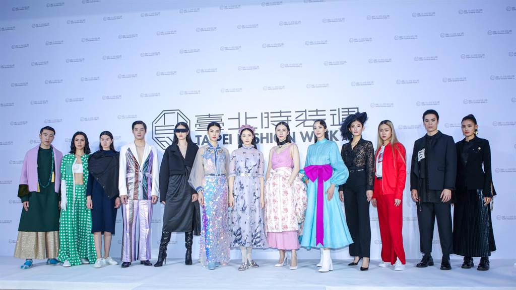 圖二：臺北時裝週展前記者會上搶先欣賞13家臺灣設計師品牌獨創新作。（吳松翰攝）