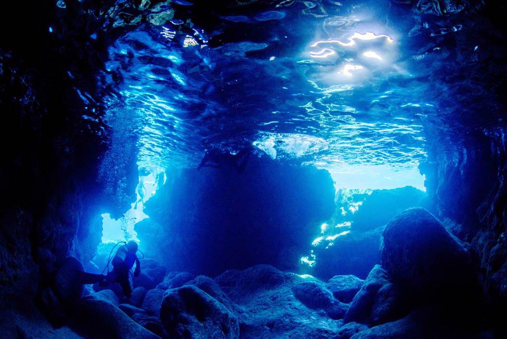 沖繩景點「青之洞窟」。(KKday提供／黃慧雯台北傳真）