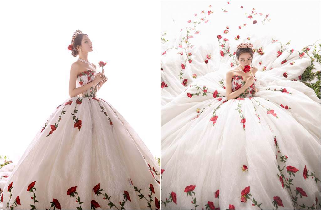 迪麗熱巴日前身穿一襲玫瑰刺繡蓬裙禮服亮相，她整個人美如公主。（圖／取材自嘉行迪麗熱巴工作室微博）