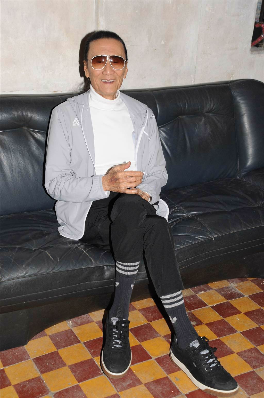 84歲謝賢走到哪都戴著墨鏡，也因此成為他的招牌造型。（圖／達志影像）