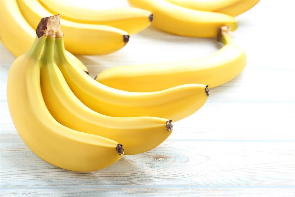 飽含6種關鍵營養素 睡前吃香蕉改善失眠 但避開這種！(示意圖/Shutterstock)