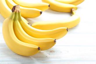飽含6種關鍵營養素 睡前吃香蕉改善失眠 但避開這種！