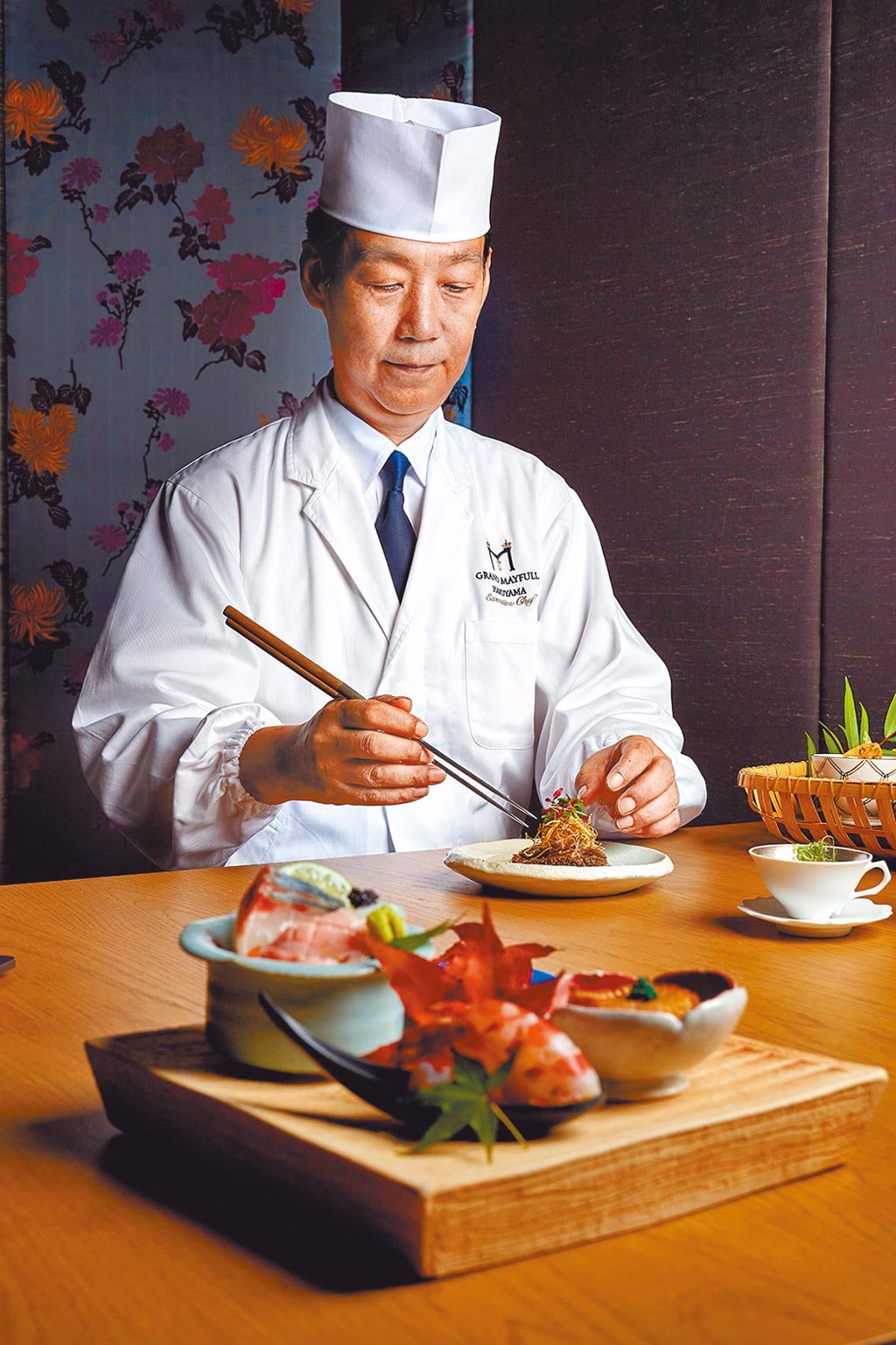 晴山日本料理餐廳新任料理長湯本誠，以飛驒牛為題打造春日限定套餐。（台北美福大飯店提供）