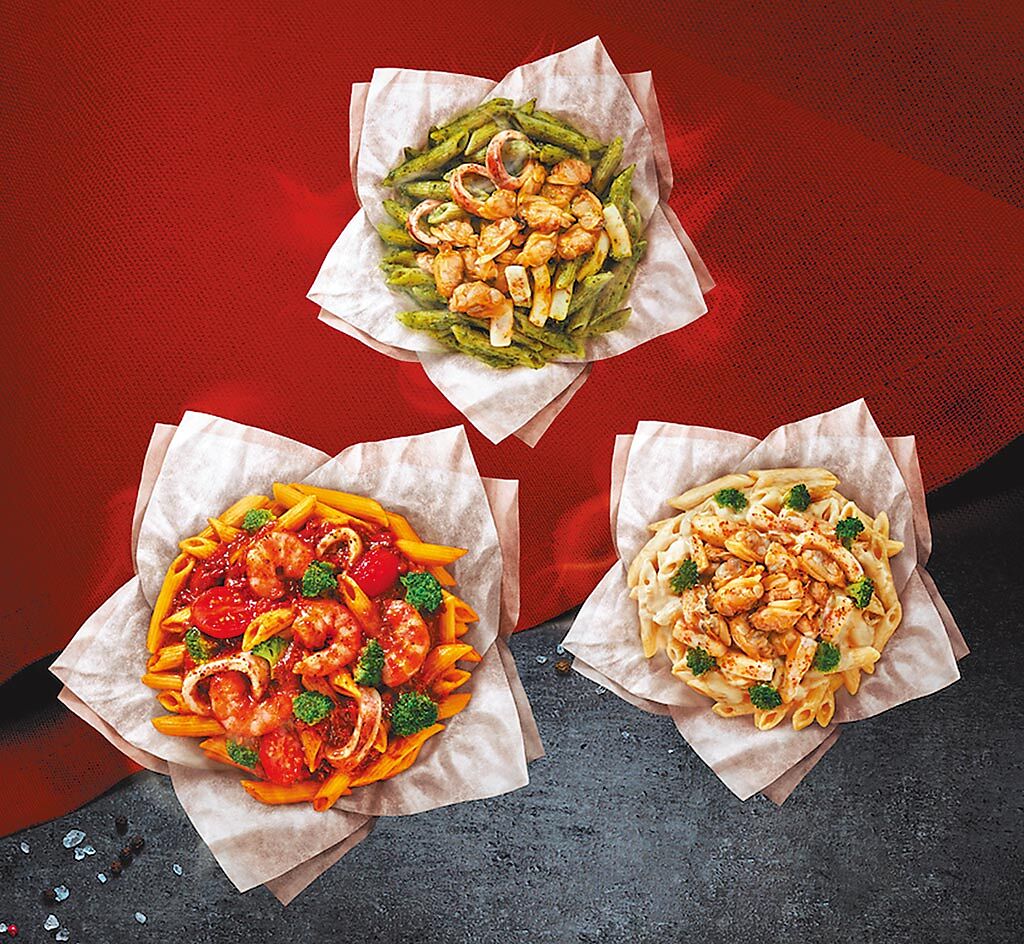 必勝客推出全新「紙包筆管麵海鮮系列」，共有3款口味。（必勝客提供）