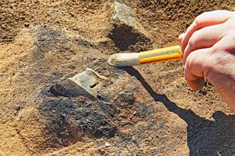 工地挖出柳公權書丹石碑真跡 專家一看驚嘆：國寶級文物