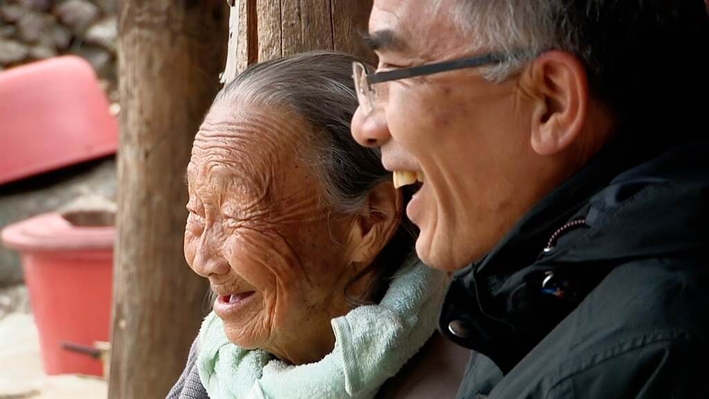林祉鎬以天然養生食材奉養義母，竟讓對方不藥不醫健康活到95歲。（海鵬提供）
