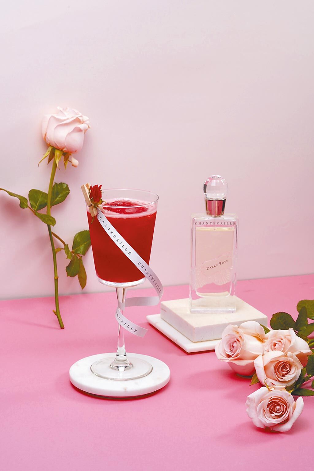 香緹卡攜手W Taipei推出花漾女人主題調飲，達比玫瑰 。（飲酒過量有害健康）（香緹卡提供）