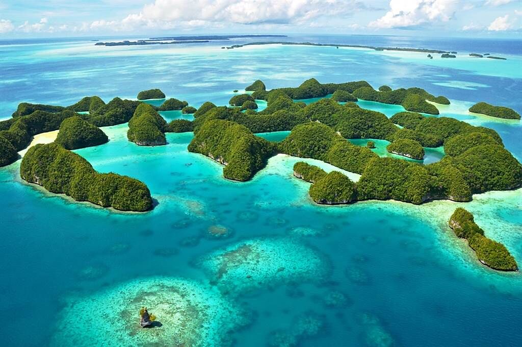 到帛琉旅遊若中途脫隊，指揮中心：當事人及旅行社都將受罰。（圖／Shutterstock）