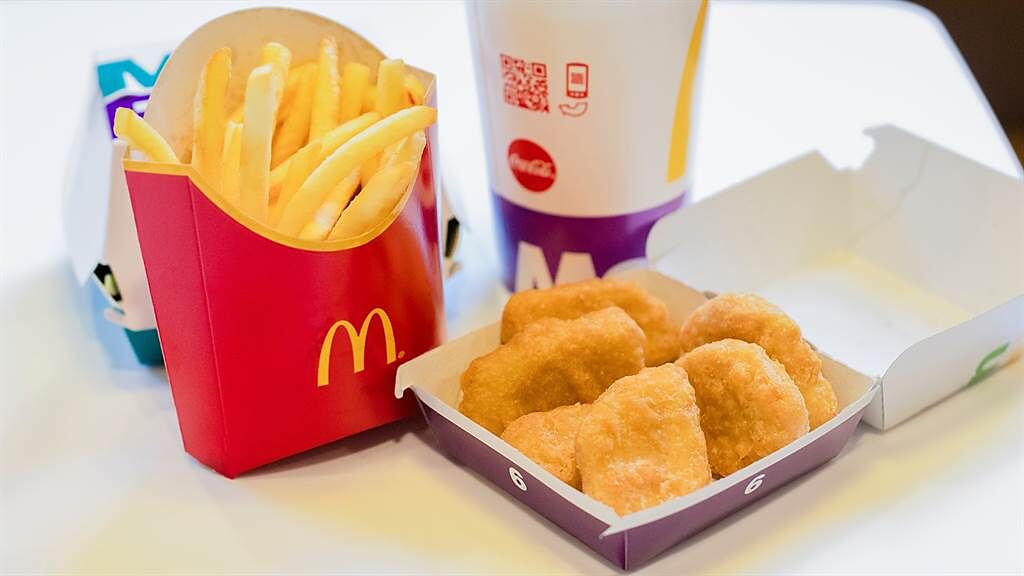 麥當勞的麥克雞塊形狀竟然分4種，在網路上掀起熱議。（圖／shutterstock）