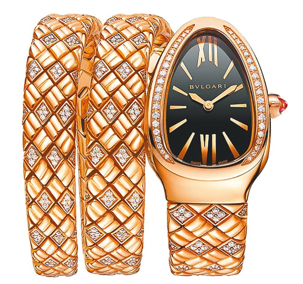 微風廣場BVLGARI新品Serpenti Spiga 18K玫瑰金鑲鑽腕表，鑽石共約2.66克拉，207萬1000元。（微風提供）