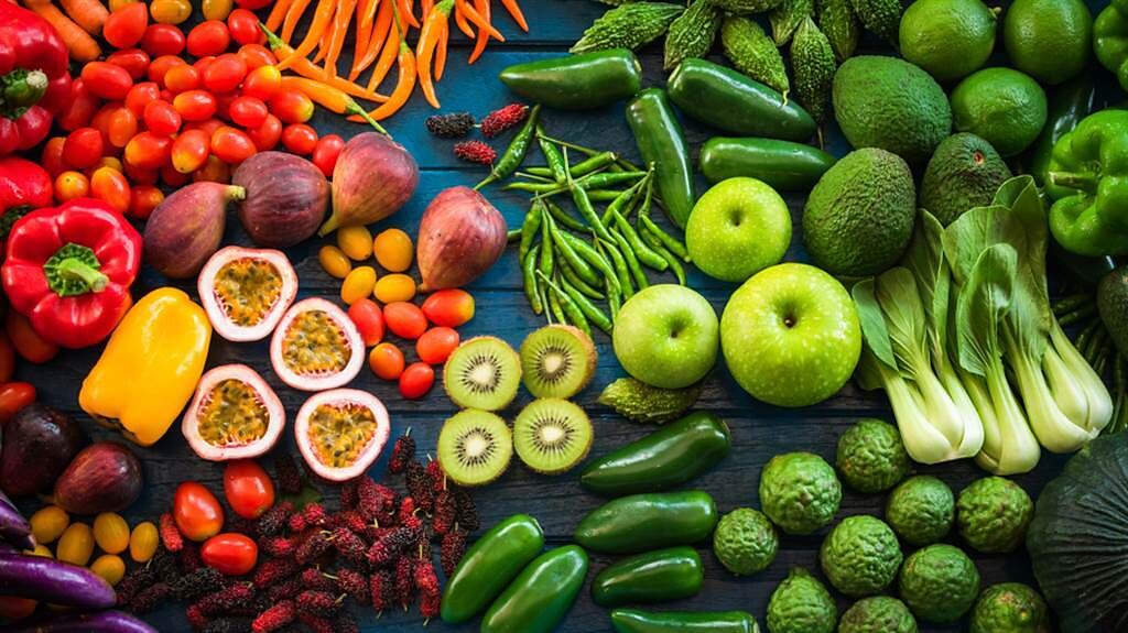 蔬果中含有豐富的抗氧化劑，能幫助我們抵抗氧化壓力反應具有保護效果。(圖/Shutterstock)