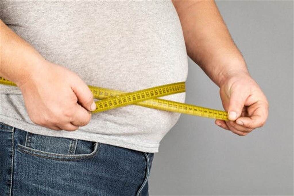 肥胖是心血管疾病危險因子，將拉近與心血管疾病的距離。(示意圖/Shutterstock）