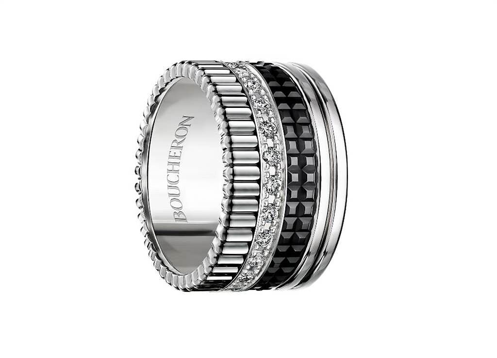 Boucheron經典Quatre Black系列戒指，白金、鑽石、黑色PVD，13萬9000元。（Boucheron提供）