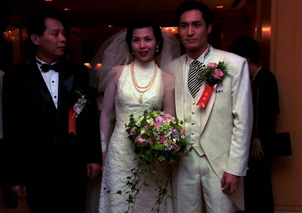 王百瑜和黃建群風光結婚，卻只維持一年不到就告吹。