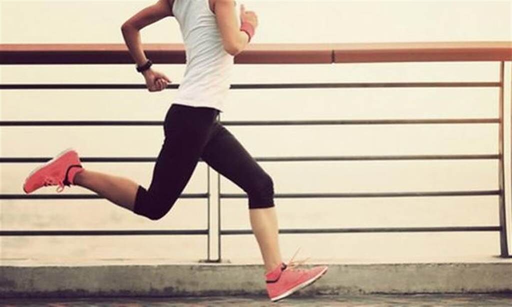 12-3-30跑步機健身成效對於想要為馬拉松長跑做準備的跑者來說，並不適合。(示意圖/Shutterstock)
