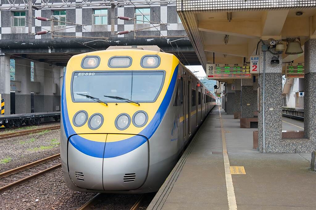 一名台鐵站務員表示，執勤時絕對不會讓無車票乘客先上車後補票，更表示因在台鐵工作看盡台灣人素質。（圖／示意圖，達志影像）