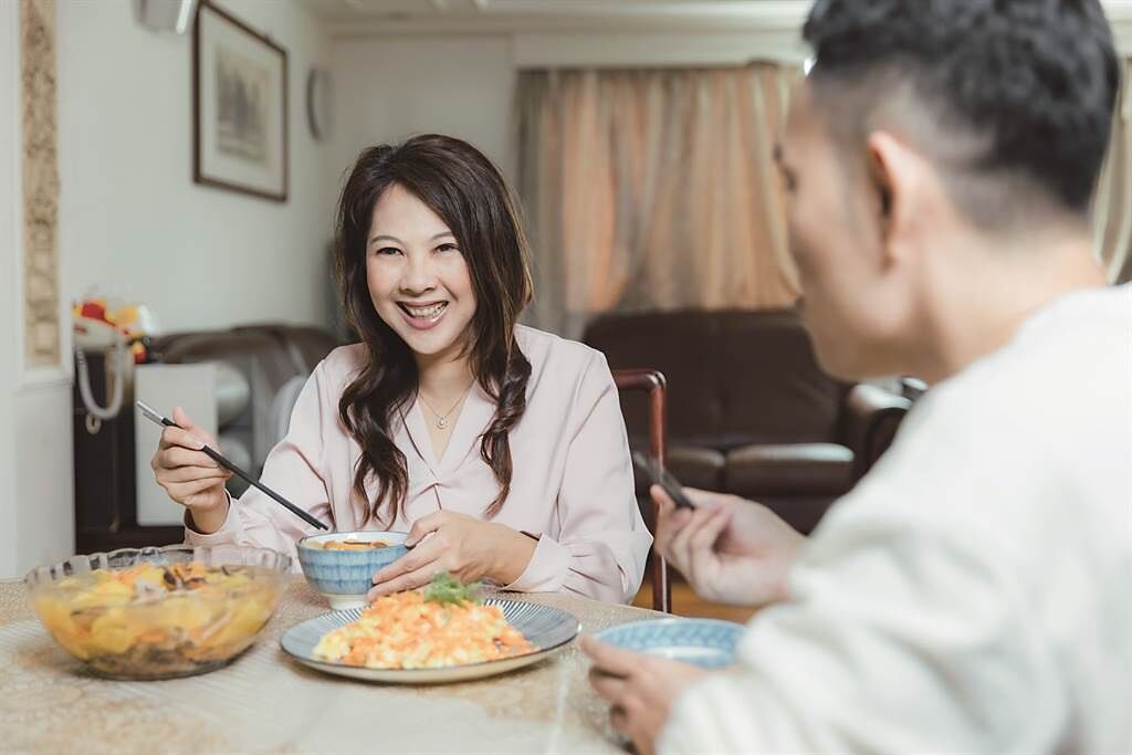 李婉萍相當推薦可以快速上桌又兼具營養價值的料理。（攝影／林冠良）