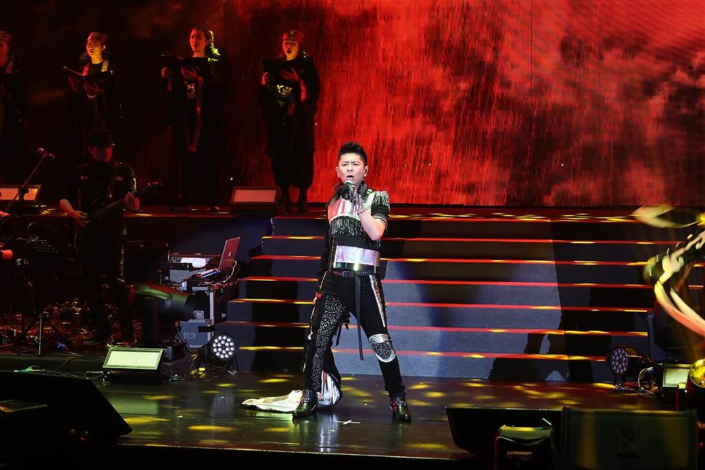 荒山亮11日在台北國際會議中心舉辦20週年演唱會。（動脈音樂提供）