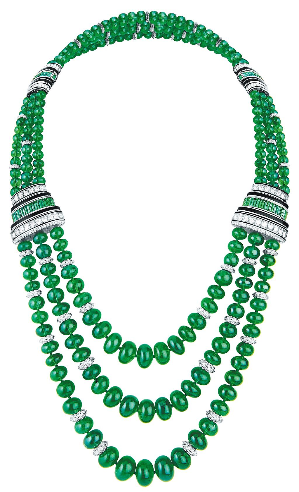 Boucheron十億珠寶登台，其中最貴的Plastron祖母綠項鍊，共有220顆祖母綠珠，總重逾上千克拉，可拆換成手環與短鍊，1億4563萬5000元。（Boucheron 提供）