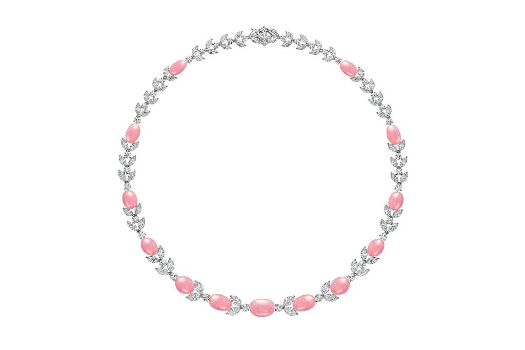 MIKIMOTO Natural Pearl頂級珠寶孔克珍珠項鍊，1600萬元。（MIKIMOTO提供）