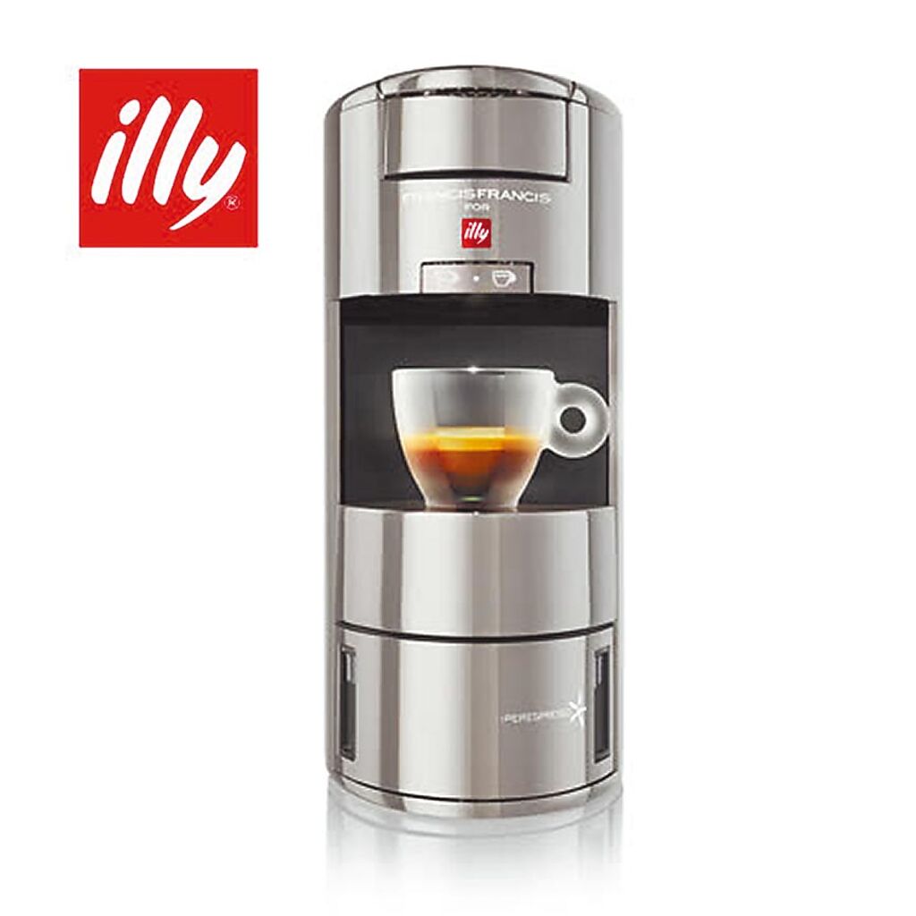 遠傳friDay購物的Illy X9 Iperespresso 膠囊咖啡機X9 Cromo，原價1萬6000元，特價1萬2000元。（遠傳friDay購物提供）