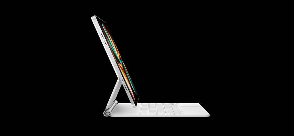 蘋果全新的iPad Pro推出了全新白色機身設計。（翻攝直播畫面）