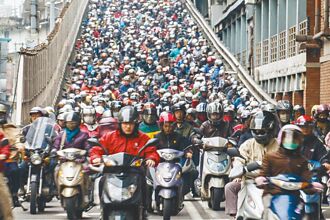 台北大眾運輸發達 為何仍一堆騎車開車？他揭背後真相