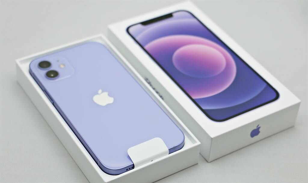 iPhone 12紫色開箱。（黃慧雯攝）。（黃慧雯攝）