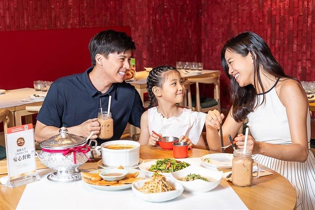 瓦城泰統集團旗下品牌都推出母親節限定套餐。（瓦城泰統集團提供）