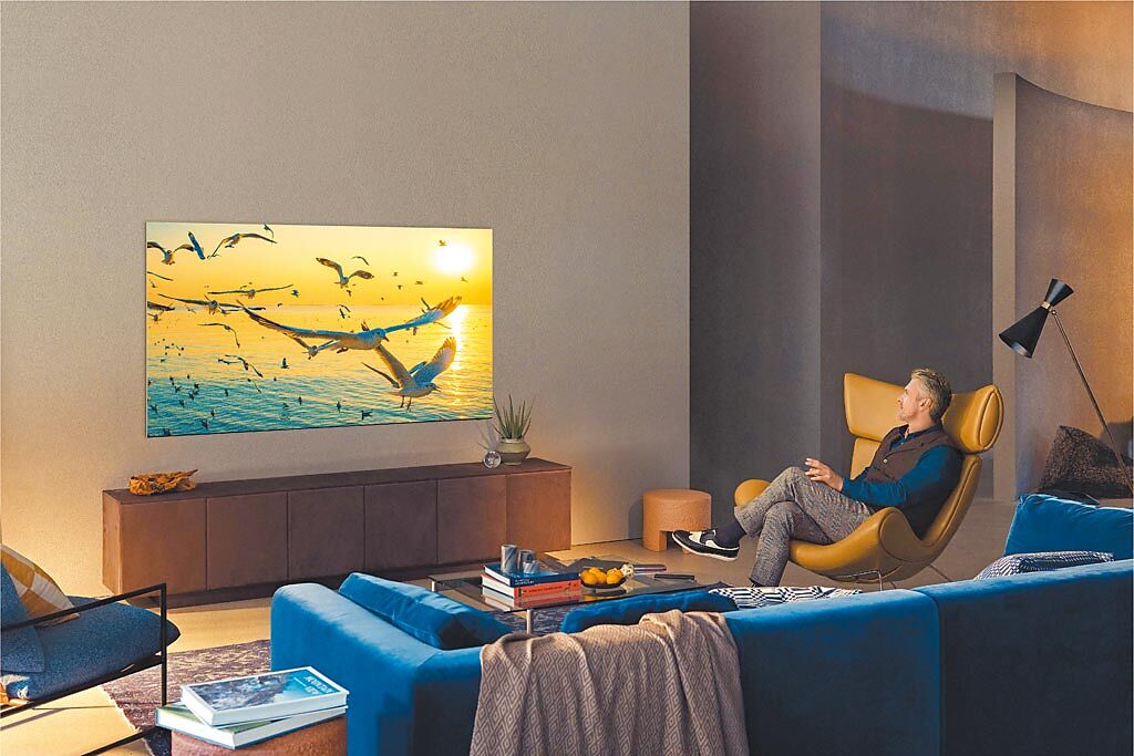 三星推出了全新2021 Neo QLED 8K量子電視系列，機身最薄僅1.54cm，搭配最高達99%螢幕占比的無邊際螢幕設計。（三星提供）