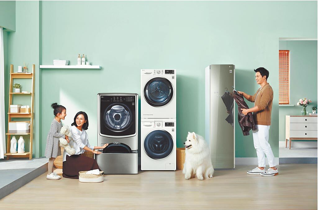 LG在母親節推出一系列優惠，包括6月30日前買Styler蒸氣電子衣櫥即享有30天試用，不滿意全額退費等。（LG提供）