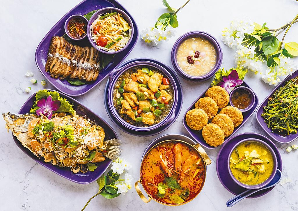 NARA Thai Cuisine泰式料理推出以「茉莉花」為主題的母親節套餐，研發前菜、海鮮及甜點共3款母親節限定餐點。（金田餐飲提供）
