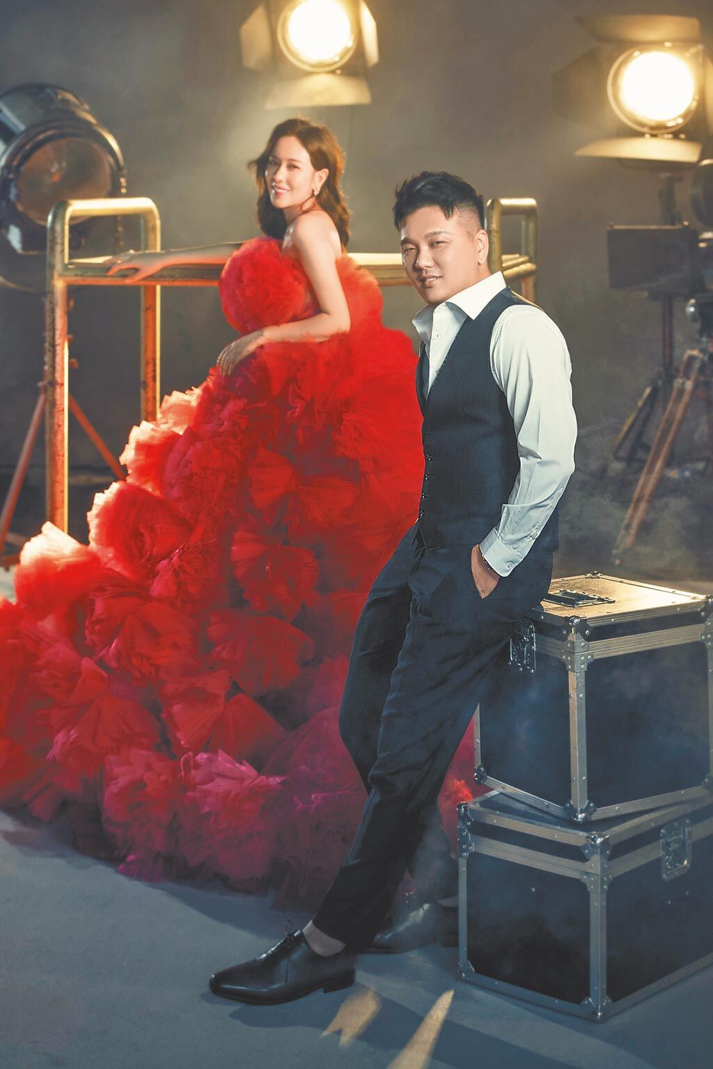 丁巧唯（左）與導演老公王鼎霖本周五婚禮因疫情升溫延期。（資料照片）