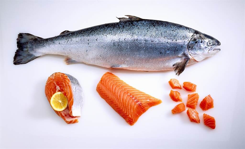 鮭魚、鮪魚、旗魚等大型海水魚，因為含碘量和環境賀爾蒙的關係，容易影響甲狀腺功能的穩定性。(示意圖/Shutterstock)