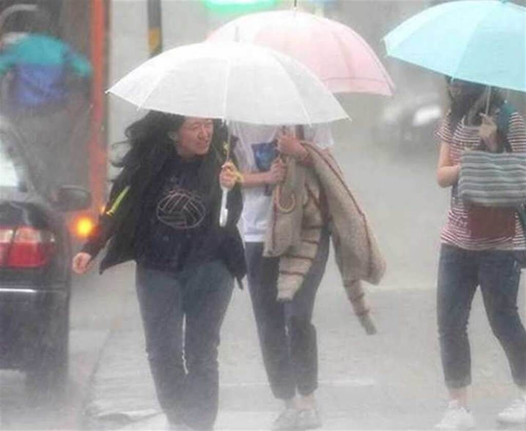 下周二晚至下周三(25、26日)梅雨滯留鋒在台灣附近，有激發劇烈天氣及明顯降雨的機率。（資料照）