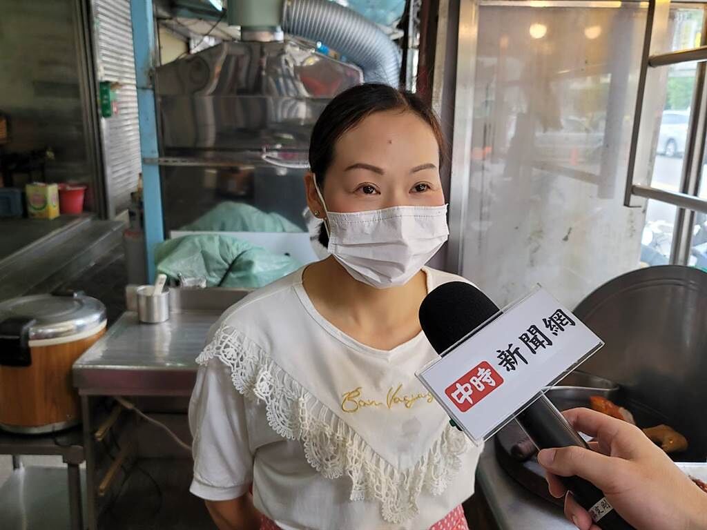 疫情爆發，外界將矛頭指向萬華，新住民讚台灣人很自律。（照片/游定剛 拍攝）

