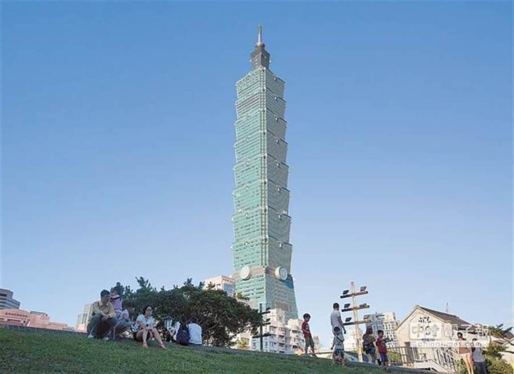 全台三級警戒延長 台北101觀景台休館至6月14日。（郭家崴攝）