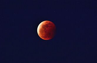 紅色月亮登場 天文奇景台東全都露