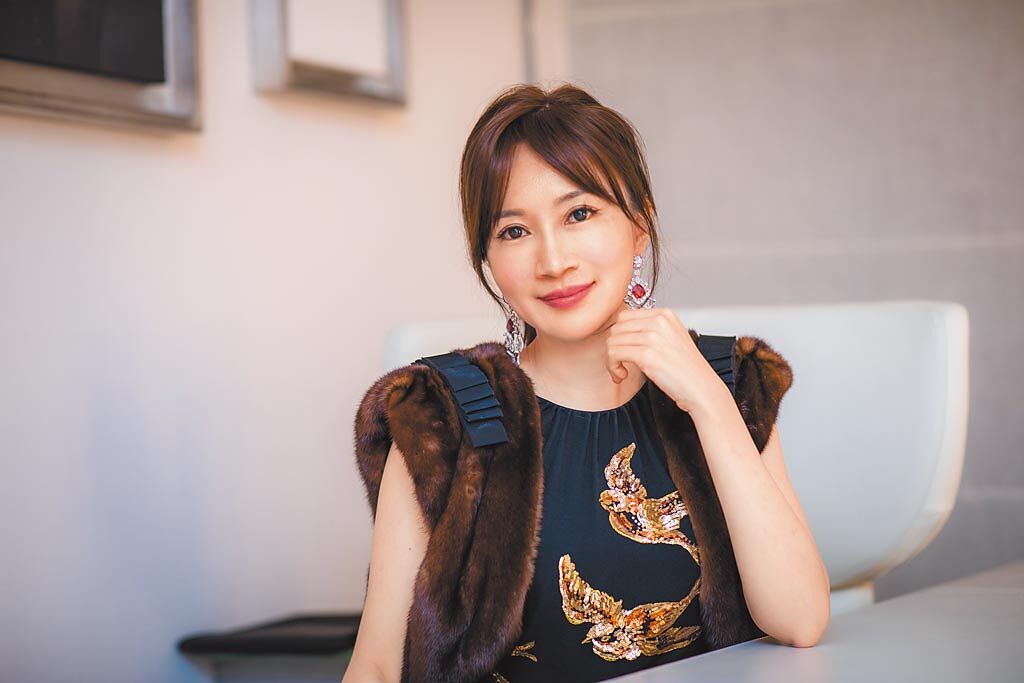 台灣珠寶設計師胡茵菲自創品牌Anna Hu與Moussaieff聯手合作，站上國際珠寶舞台。（Anna Hu提供）