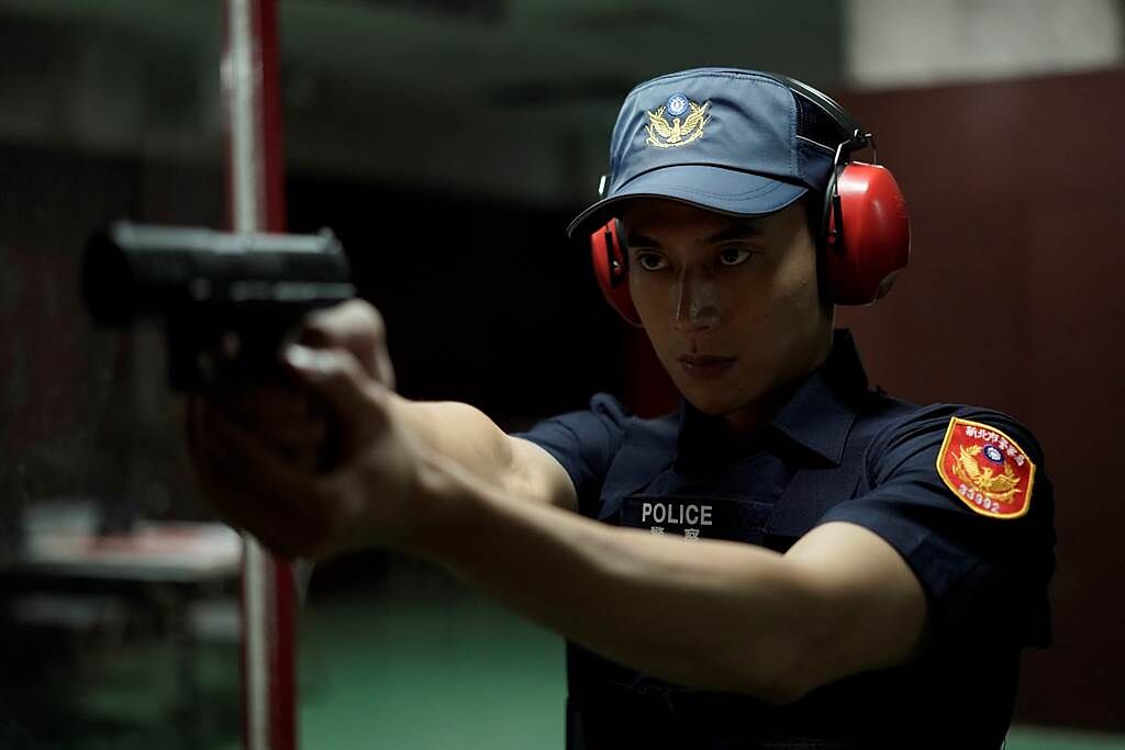 劉冠廷在新作飾演菜鳥警察。（CATCHPLAY提供）