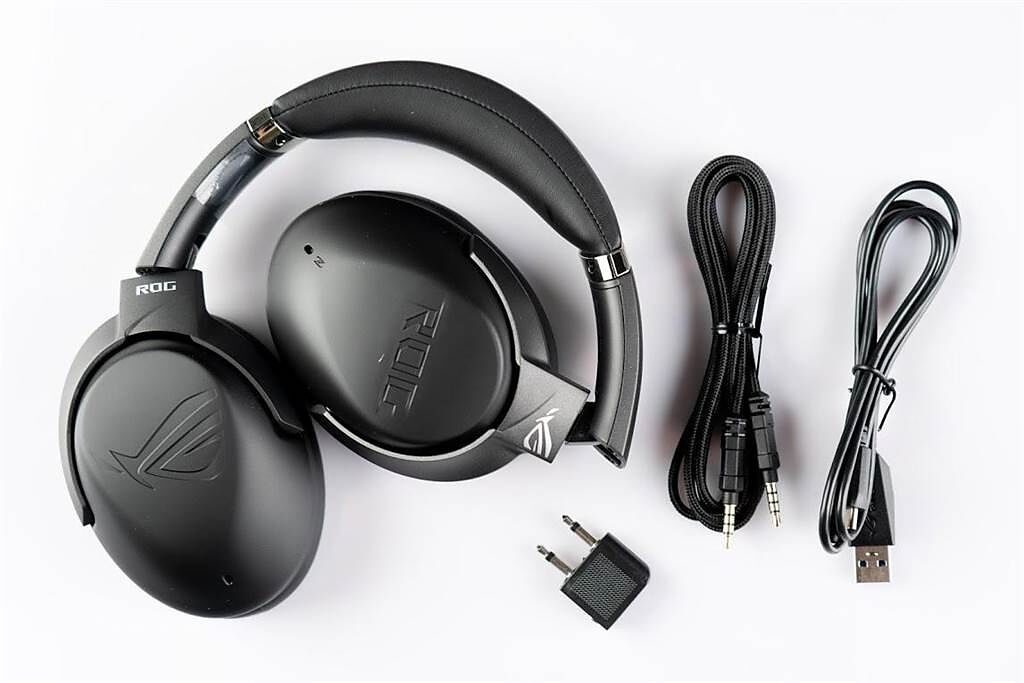 華碩 ASUS ROG Strix Go BT 藍牙無線耳罩式電競耳機外觀。（科技狗提供）
