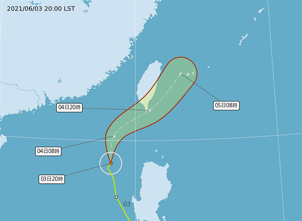 彩雲颱風路徑潛勢預測圖，4日晚間將最接近台灣。（中央氣象局）