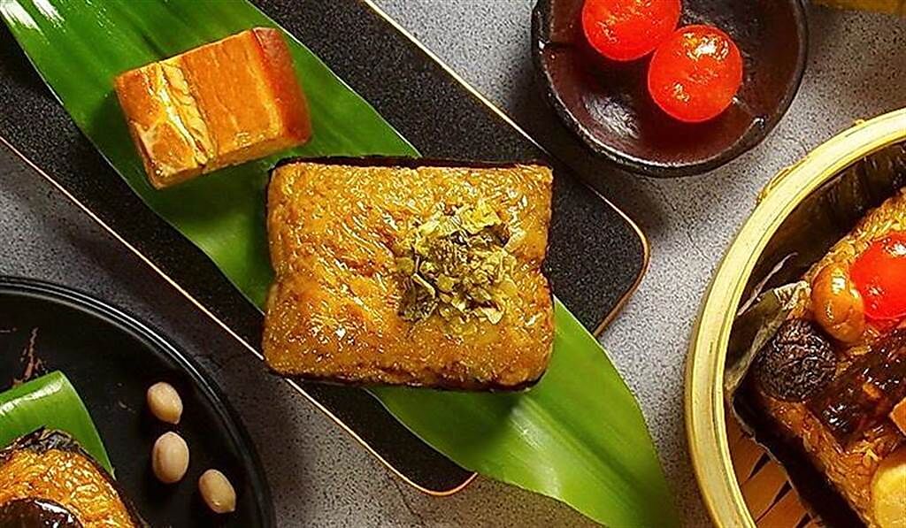 天成大飯店的〈寧式東坡肉粽〉， 是以飯店招牌菜式的「寧式東坡肉」入餡。（圖／天成大飯店）