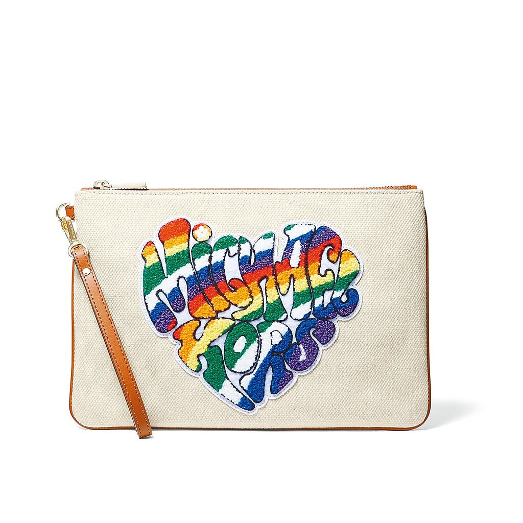 BREEZEONLINE「MICHAEL KORS Pride米色心型小錢包」，6200元。（微風提供）
