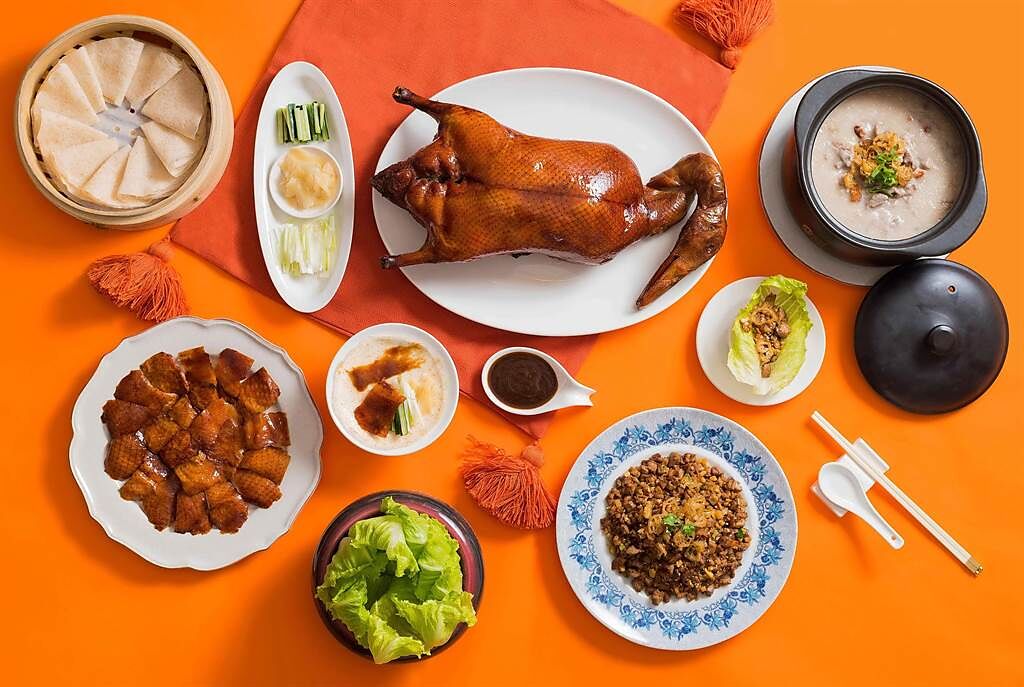 華泰王子大飯店「九華樓」的烤鴨，有「一鴨三吃」與「四人分享餐」兩種選擇。（圖／華泰王子大飯店）