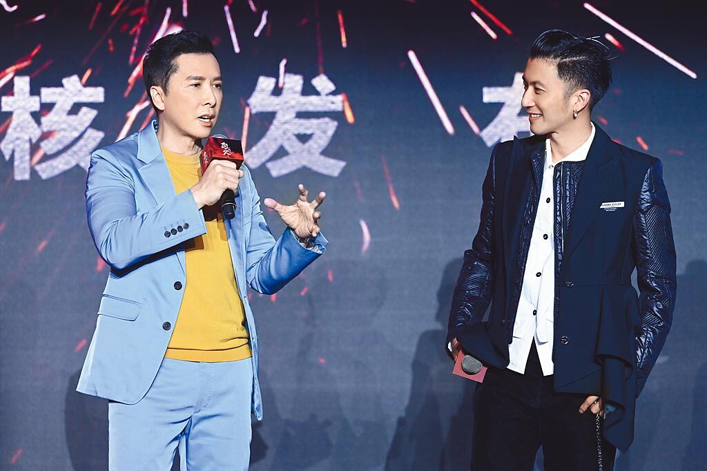 甄子丹（左）、謝霆鋒前天出席《怒火》上海發布會。（英皇電影提供）